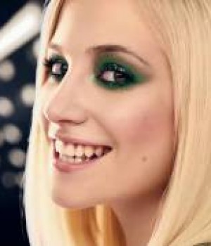 Pixie Lott – Kiss The Stars