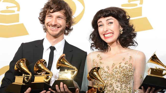 Gotye and Kimbra pose with their Grammy's. Picture: Robyn Beck