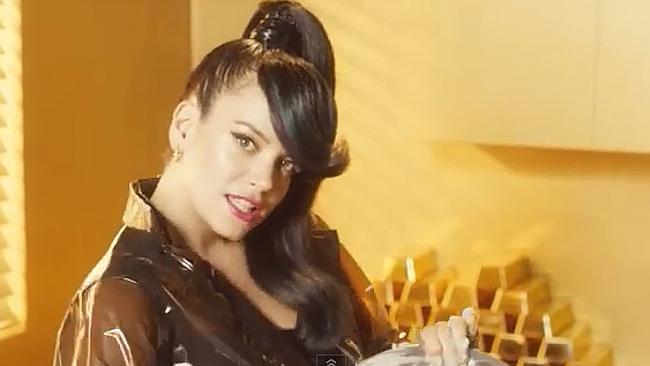 The star sings about how women are still marginalised today ... but marginalises women in the video. 