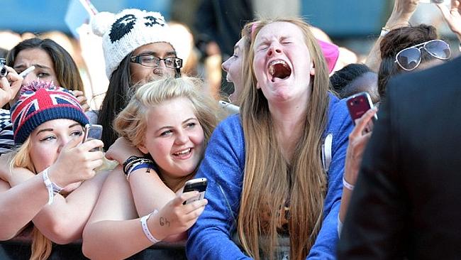 Comedians re-enact 1D comment stoush