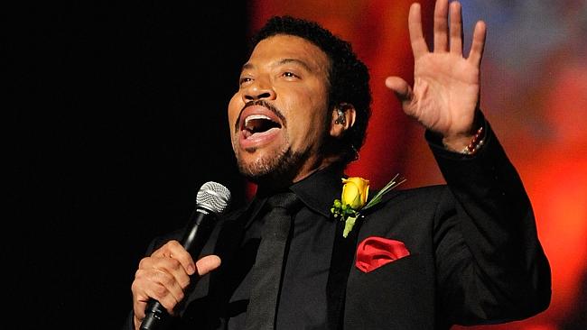 Lionel Richie will team up with John Farnham at Rod Laver Arena.