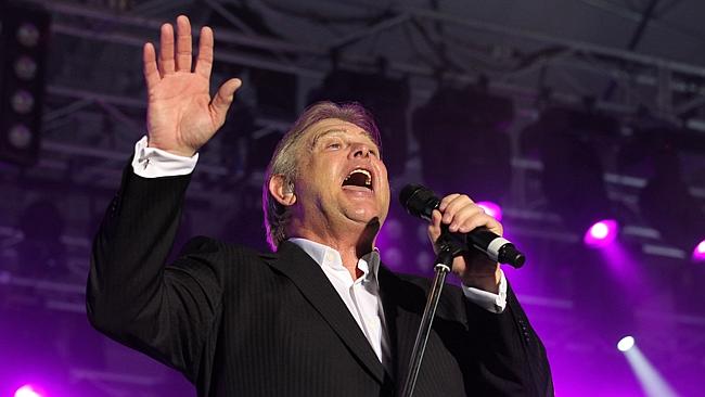 John Farnham hits the road again next March for a musical bromance with Lionel Richie