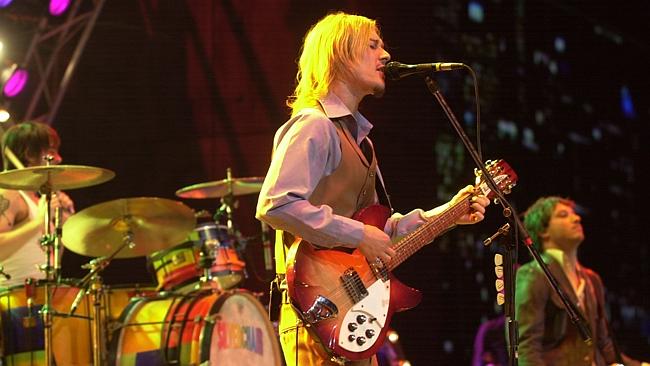 Daniel Johns performing at 2002 ARIA Awards at Homebush.