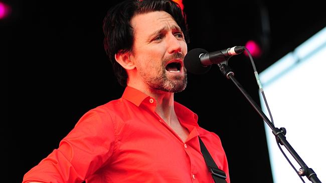Paul Dempsey nails this Wrecking Ball cover.