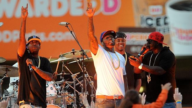 Hip-hop artist 50 Cent reckons Jay Z is the most overrated player in the game.