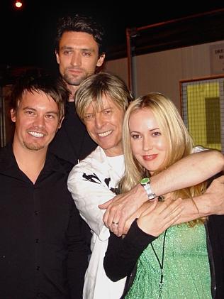 Something For Kate hang out with David Bowie in 2004
