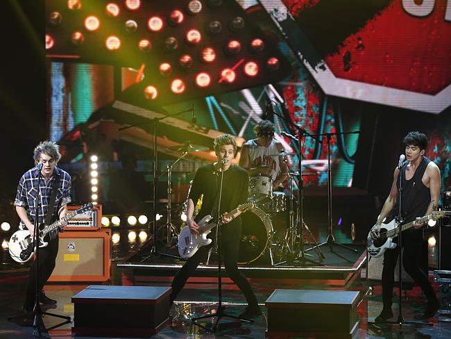 The band performs during Italian TV show The Voice of Italy,