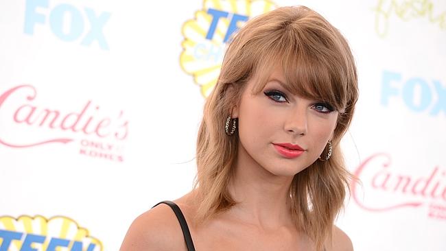 After weeks of hints on social media, Taylor Swift’s long-awaited single has dropped.