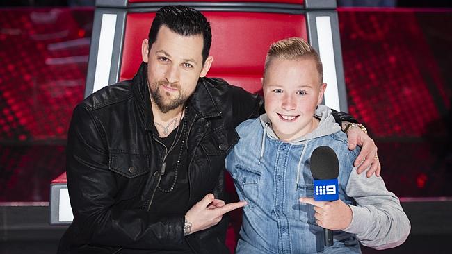 The Voice Kids ... Robbie hangs with Joel Madden on set.