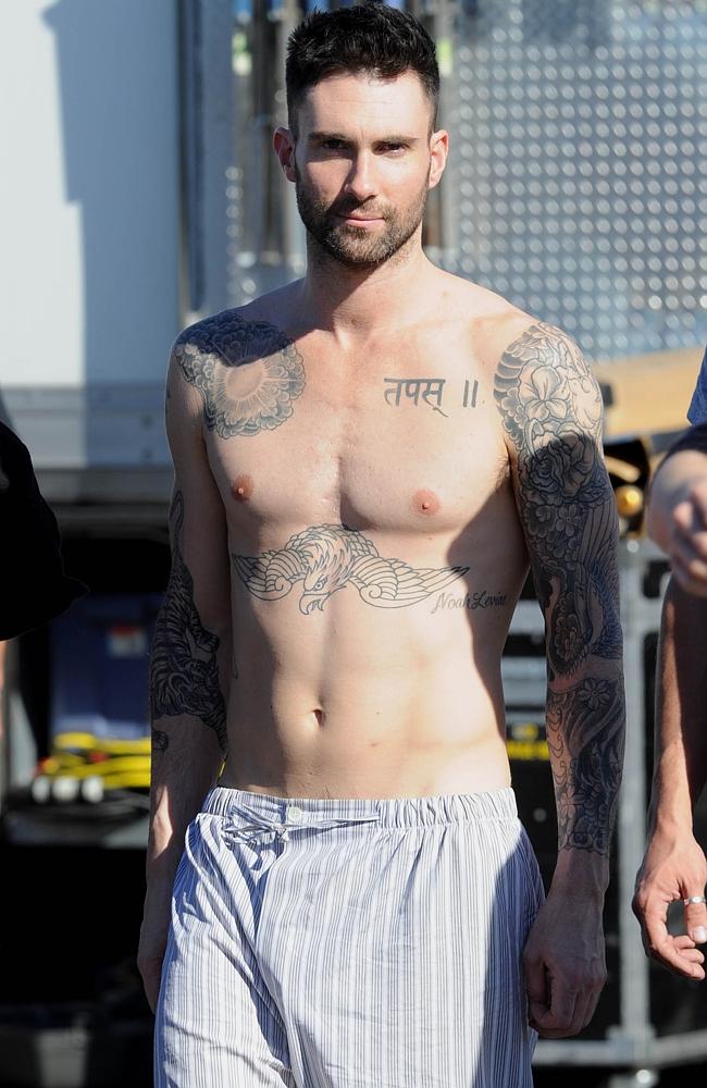 Habitual offender ... Maroon 5 frontman Adam Levine loves getting his gear off. Picture: 