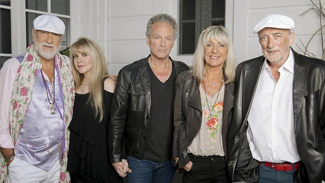 Mac time ... Mick Fleetwood, Stevie Nicks, Lindsay Buckingham, Christine McVie and John M