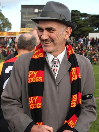 He can play a bit. The Rockdogs coach Paul Kelly for Megahertz vs. The Rockdogs.