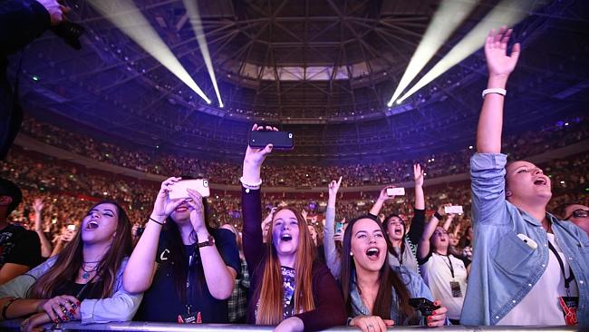 Loyal fans ... 5 Seconds of Summer perform in Sydney. Picture: Tim Hunter.